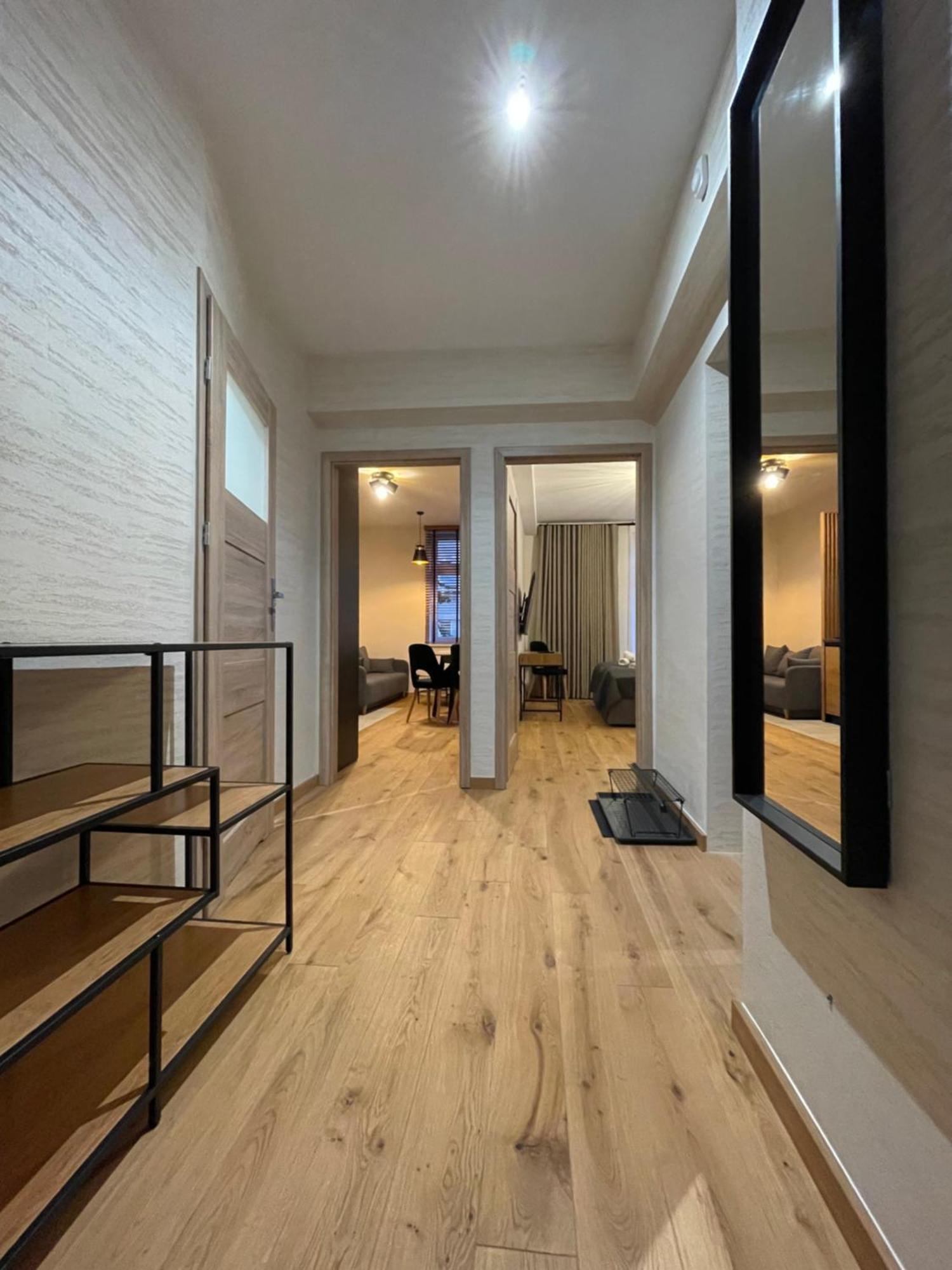 Revesen Premium Apartments Krakau Exterior foto